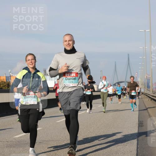 03.10.2025 - Köhlbrandbrückenlauf Jannik Wohlers http://msf.ph/oto/9076541 03.10.2025 09:51:58 Position 3 1377, 1378 meine-sportfotos.de