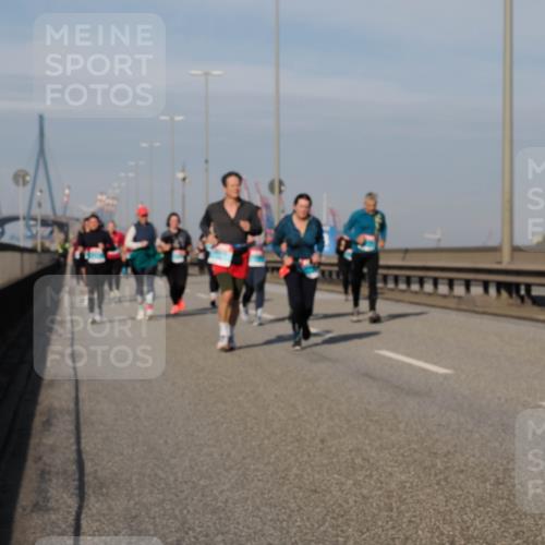 03.10.2025 - Köhlbrandbrückenlauf Fabian Wolf http://msf.ph/oto/9076543 03.10.2025 10:15:28 Position 3  meine-sportfotos.de