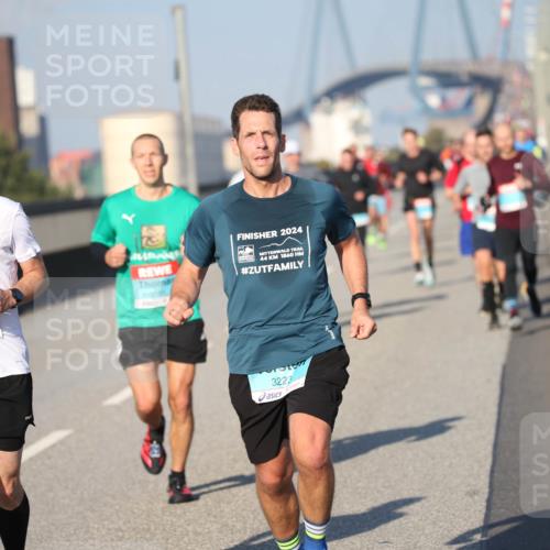 03.10.2025 - Köhlbrandbrückenlauf Jannik Wohlers http://msf.ph/oto/9076550 03.10.2025 09:43:15 Position 3 1036, 2, 2024, 44, 1860, 3223 meine-sportfotos.de