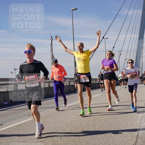 03.10.2025 - Köhlbrandbrückenlauf Michael Burmester http://msf.ph/oto/9076553 03.10.2025 12:41:42 Position 2 4063 meine-sportfotos.de