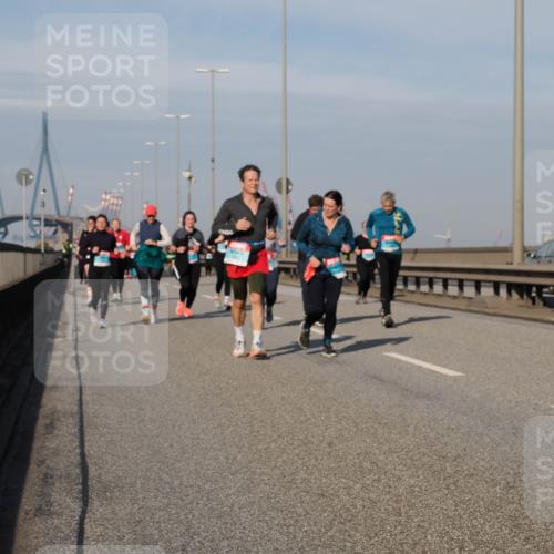 03.10.2025 - Köhlbrandbrückenlauf Fabian Wolf http://msf.ph/oto/9076561 03.10.2025 10:15:28 Position 3  meine-sportfotos.de