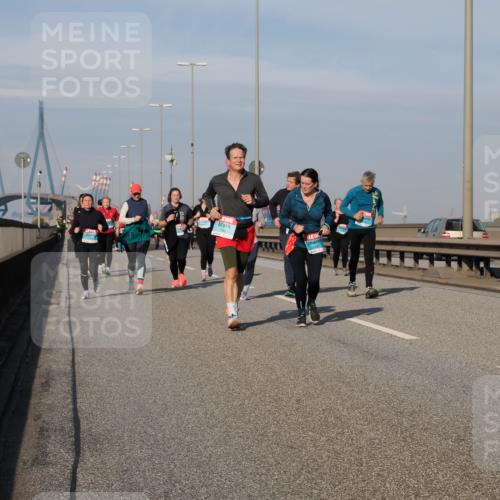 03.10.2025 - Köhlbrandbrückenlauf Fabian Wolf http://msf.ph/oto/9076581 03.10.2025 10:15:29 Position 3 2442 meine-sportfotos.de