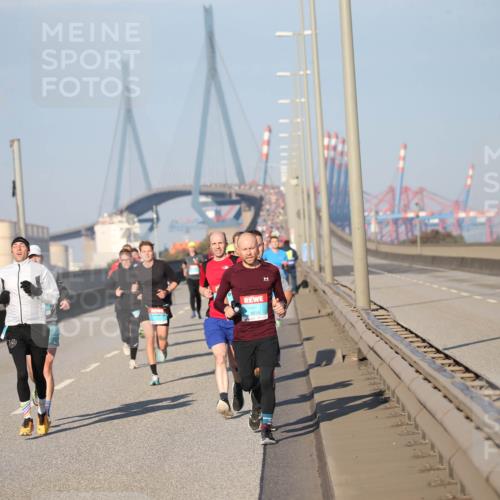 03.10.2025 - Köhlbrandbrückenlauf Jannik Wohlers http://msf.ph/oto/9076582 03.10.2025 09:43:18 Position 3 3834 meine-sportfotos.de