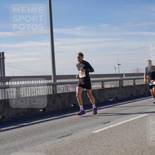 03.10.2025 - Köhlbrandbrückenlauf Michael Burmester http://msf.ph/oto/9076635 03.10.2025 12:41:46 Position 2  meine-sportfotos.de