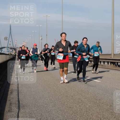 03.10.2025 - Köhlbrandbrückenlauf Fabian Wolf http://msf.ph/oto/9076636 03.10.2025 10:15:30 Position 3 1256 meine-sportfotos.de