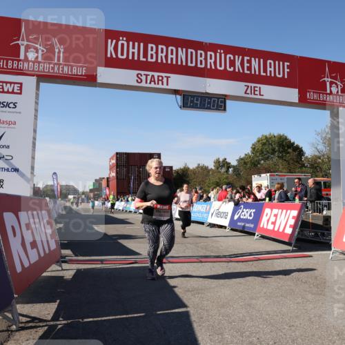 03.10.2025 - Köhlbrandbrückenlauf Lena Gebhardt http://msf.ph/oto/9076643 03.10.2025 13:41:05 Ziel 6317, 6437 meine-sportfotos.de
