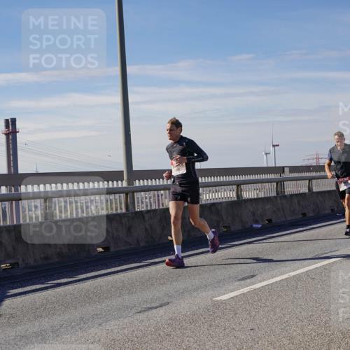 03.10.2025 - Köhlbrandbrückenlauf Michael Burmester http://msf.ph/oto/9076647 03.10.2025 12:41:46 Position 2  meine-sportfotos.de