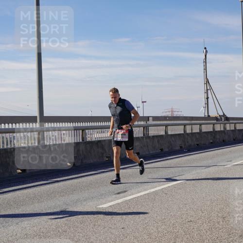 03.10.2025 - Köhlbrandbrückenlauf Michael Burmester http://msf.ph/oto/9076661 03.10.2025 12:41:47 Position 2  meine-sportfotos.de