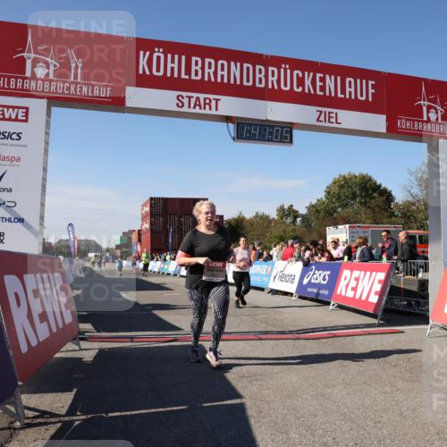 03.10.2025 - Köhlbrandbrückenlauf Lena Gebhardt http://msf.ph/oto/9076662 03.10.2025 13:41:05 Ziel 6317, 6437 meine-sportfotos.de
