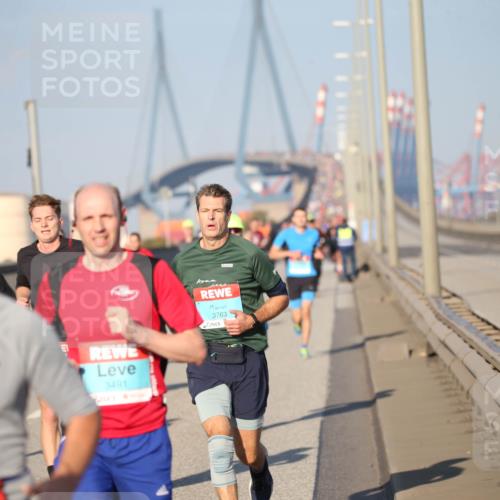03.10.2025 - Köhlbrandbrückenlauf Jannik Wohlers http://msf.ph/oto/9076671 03.10.2025 09:43:23 Position 3 3491, 3763 meine-sportfotos.de