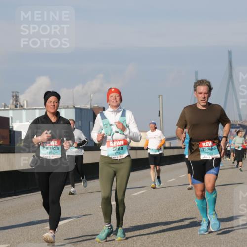 03.10.2025 - Köhlbrandbrückenlauf Jannik Wohlers http://msf.ph/oto/9076672 03.10.2025 09:52:01 Position 3 03, 1496, 1730, 2903 meine-sportfotos.de