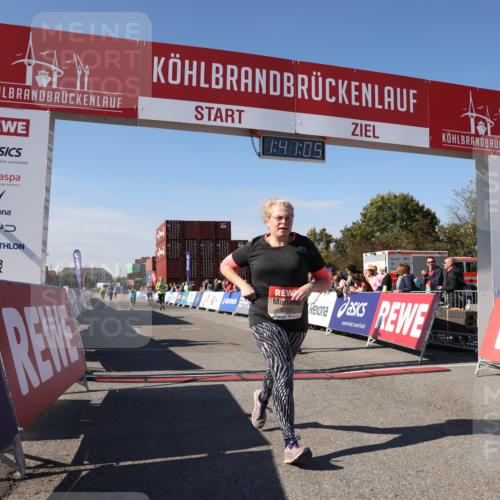 03.10.2025 - Köhlbrandbrückenlauf Lena Gebhardt http://msf.ph/oto/9076686 03.10.2025 13:41:06 Ziel 6317, 6437 meine-sportfotos.de