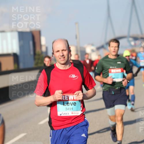 03.10.2025 - Köhlbrandbrückenlauf Jannik Wohlers http://msf.ph/oto/9076712 03.10.2025 09:43:24 Position 3 3491 meine-sportfotos.de