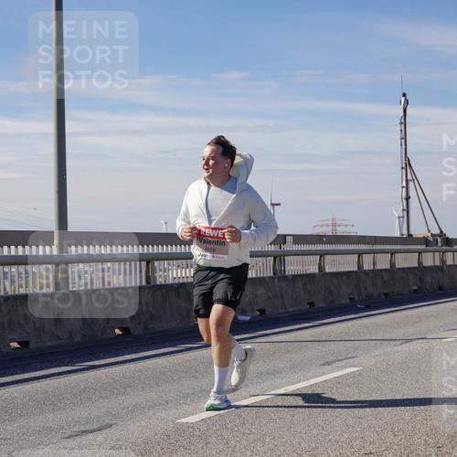 03.10.2025 - Köhlbrandbrückenlauf Michael Burmester http://msf.ph/oto/9076728 03.10.2025 12:41:51 Position 2 4856 meine-sportfotos.de