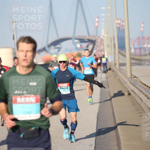 03.10.2025 - Köhlbrandbrückenlauf Jannik Wohlers http://msf.ph/oto/9076741 03.10.2025 09:43:25 Position 3 3531, 1050 meine-sportfotos.de