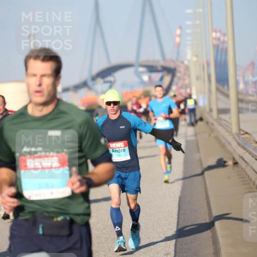 03.10.2025 - Köhlbrandbrückenlauf Jannik Wohlers http://msf.ph/oto/9076745 03.10.2025 09:43:25 Position 3 537, 1050 meine-sportfotos.de