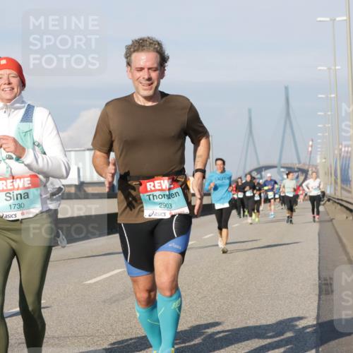 03.10.2025 - Köhlbrandbrückenlauf Jannik Wohlers http://msf.ph/oto/9076754 03.10.2025 09:52:03 Position 3 1730, 2903 meine-sportfotos.de