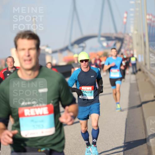 03.10.2025 - Köhlbrandbrückenlauf Jannik Wohlers http://msf.ph/oto/9076760 03.10.2025 09:43:26 Position 3 3531 meine-sportfotos.de