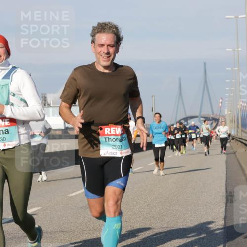 03.10.2025 - Köhlbrandbrückenlauf Jannik Wohlers http://msf.ph/oto/9076768 03.10.2025 09:52:03 Position 3 1730, 2903 meine-sportfotos.de
