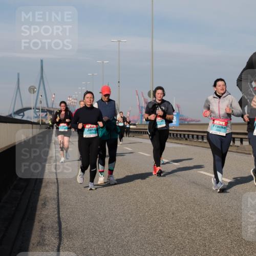 03.10.2025 - Köhlbrandbrückenlauf Fabian Wolf http://msf.ph/oto/9076791 03.10.2025 10:15:33 Position 3 572, 1819, 3442, 1256 meine-sportfotos.de