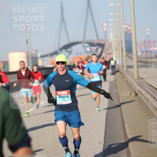 03.10.2025 - Köhlbrandbrückenlauf Jannik Wohlers http://msf.ph/oto/9076816 03.10.2025 09:43:27 Position 3 1050, 0 meine-sportfotos.de