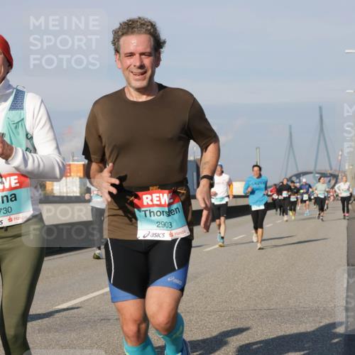 03.10.2025 - Köhlbrandbrückenlauf Jannik Wohlers http://msf.ph/oto/9076825 03.10.2025 09:52:04 Position 3 1730, 2903 meine-sportfotos.de