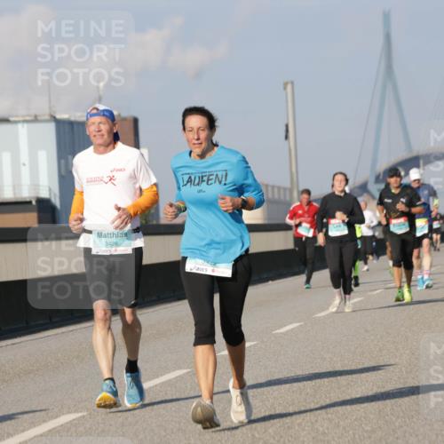 03.10.2025 - Köhlbrandbrückenlauf Jannik Wohlers http://msf.ph/oto/9076867 03.10.2025 09:52:05 Position 3 3426, 3423 meine-sportfotos.de