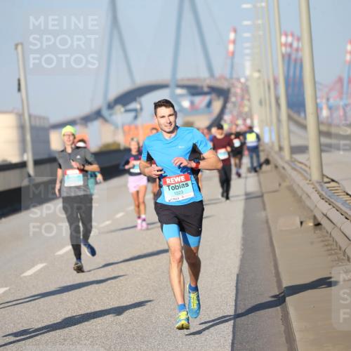 03.10.2025 - Köhlbrandbrückenlauf Jannik Wohlers http://msf.ph/oto/9076873 03.10.2025 09:43:29 Position 3 1023 meine-sportfotos.de