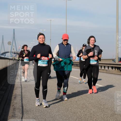 03.10.2025 - Köhlbrandbrückenlauf Fabian Wolf http://msf.ph/oto/9076886 03.10.2025 10:15:35 Position 3 1819, 2572 meine-sportfotos.de