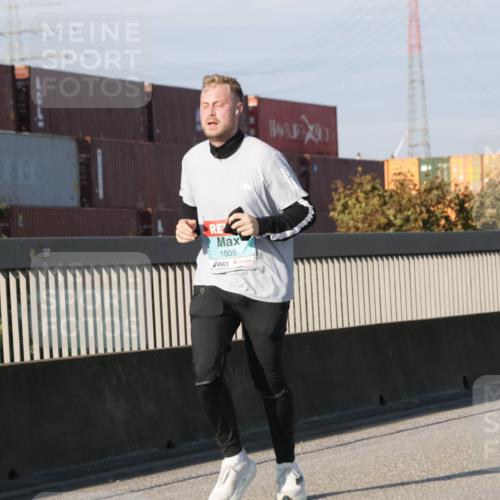 03.10.2025 - Köhlbrandbrückenlauf Jannik Wohlers http://msf.ph/oto/9076894 03.10.2025 09:52:07 Position 3 1505 meine-sportfotos.de