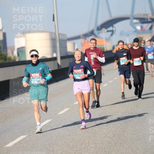 03.10.2025 - Köhlbrandbrückenlauf Jannik Wohlers http://msf.ph/oto/9076900 03.10.2025 09:43:35 Position 3 1275, 1086 meine-sportfotos.de