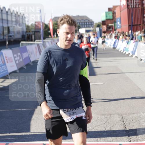 03.10.2025 - Köhlbrandbrückenlauf Jannik Wohlers http://msf.ph/oto/9076916 03.10.2025 13:17:09 Ziel 4242, 4331, 4361, 4861, 4978, 4982, 5033, 5073, 5087, 5090, 5100, 5429, 5479, 5544, 5667, 6431, 6623, 6626 meine-sportfotos.de