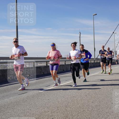 03.10.2025 - Köhlbrandbrückenlauf Michael Burmester http://msf.ph/oto/9076920 03.10.2025 12:41:59 Position 2  meine-sportfotos.de