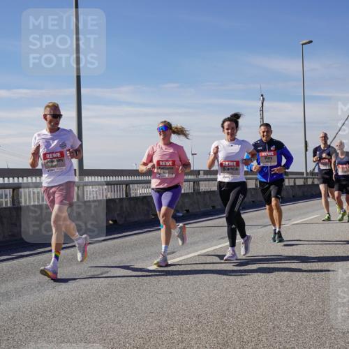 03.10.2025 - Köhlbrandbrückenlauf Michael Burmester http://msf.ph/oto/9076943 03.10.2025 12:41:59 Position 2 4291, 4422 meine-sportfotos.de