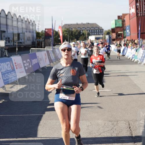 03.10.2025 - Köhlbrandbrückenlauf Jannik Wohlers http://msf.ph/oto/9076949 03.10.2025 13:17:11 Ziel 4242, 4331, 4361, 4404, 4861, 4978, 4982, 5033, 5073, 5087, 5090, 5429, 5479, 5544, 5667, 5943, 6431, 6626 meine-sportfotos.de