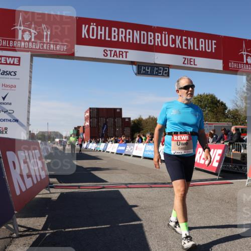 03.10.2025 - Köhlbrandbrückenlauf Lena Gebhardt http://msf.ph/oto/9076972 03.10.2025 13:41:33 Ziel 4894, 5228, 5230, 6462 meine-sportfotos.de