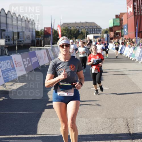 03.10.2025 - Köhlbrandbrückenlauf Jannik Wohlers http://msf.ph/oto/9076975 03.10.2025 13:17:11 Ziel 4242, 4331, 4361, 4404, 4861, 4978, 4982, 5033, 5073, 5087, 5090, 5429, 5479, 5544, 5667, 5943, 6431, 6626 meine-sportfotos.de