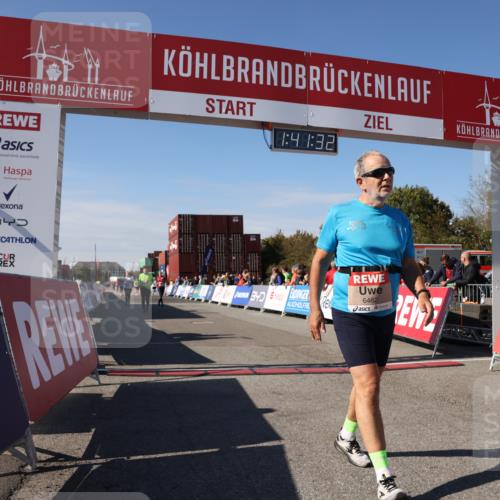 03.10.2025 - Köhlbrandbrückenlauf Lena Gebhardt http://msf.ph/oto/9076980 03.10.2025 13:41:33 Ziel 4894, 5228, 5230, 6462 meine-sportfotos.de