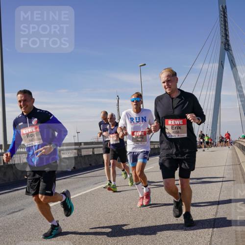 03.10.2025 - Köhlbrandbrückenlauf Michael Burmester http://msf.ph/oto/9076993 03.10.2025 12:42:00 Position 2 6470, 4056 meine-sportfotos.de