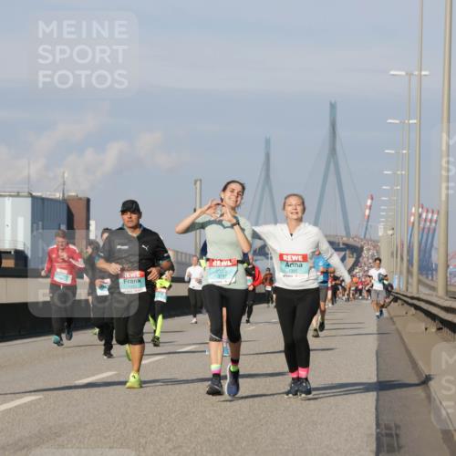 03.10.2025 - Köhlbrandbrückenlauf Jannik Wohlers http://msf.ph/oto/9077048 03.10.2025 09:52:12 Position 3 1301, 3797, 1395, 1333 meine-sportfotos.de