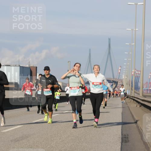 03.10.2025 - Köhlbrandbrückenlauf Jannik Wohlers http://msf.ph/oto/9077058 03.10.2025 09:52:12 Position 3 3797, 1395 meine-sportfotos.de