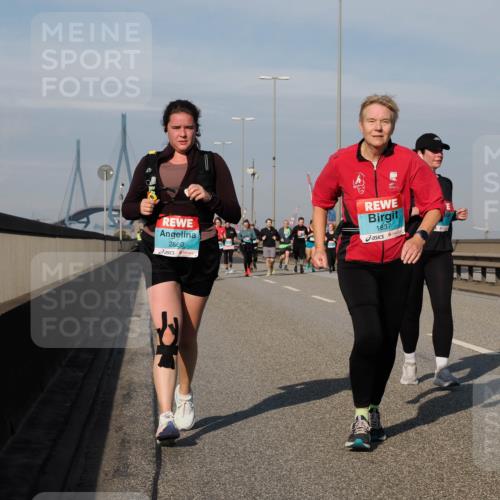 03.10.2025 - Köhlbrandbrückenlauf Fabian Wolf http://msf.ph/oto/9077070 03.10.2025 10:15:39 Position 3 2860, 1837 meine-sportfotos.de