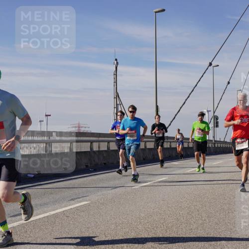 03.10.2025 - Köhlbrandbrückenlauf Michael Burmester http://msf.ph/oto/9077098 03.10.2025 12:42:09 Position 2 45845 meine-sportfotos.de