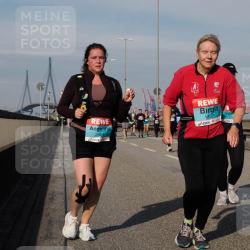 03.10.2025 - Köhlbrandbrückenlauf Fabian Wolf http://msf.ph/oto/9077106 03.10.2025 10:15:40 Position 3 2860, 1837, 201 meine-sportfotos.de