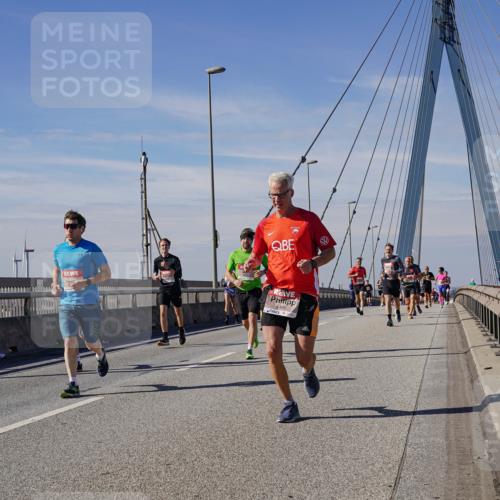 03.10.2025 - Köhlbrandbrückenlauf Michael Burmester http://msf.ph/oto/9077113 03.10.2025 12:42:11 Position 2 4480 meine-sportfotos.de