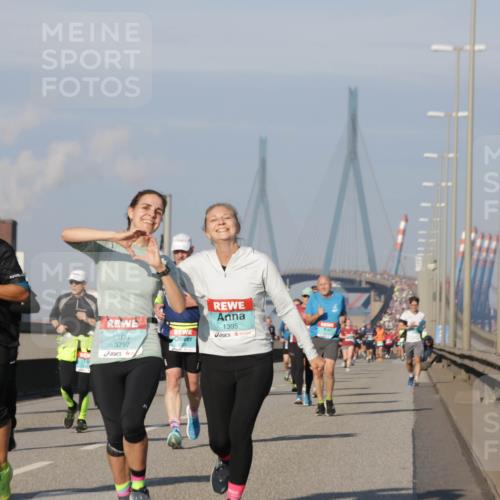 03.10.2025 - Köhlbrandbrückenlauf Jannik Wohlers http://msf.ph/oto/9077118 03.10.2025 09:52:13 Position 3 1333, 1395, 3797 meine-sportfotos.de