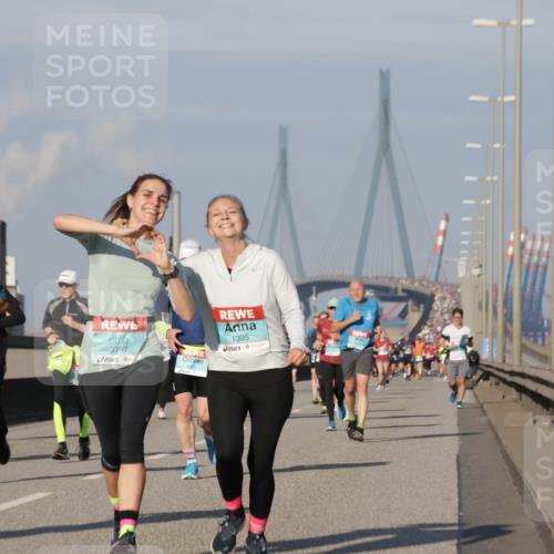 03.10.2025 - Köhlbrandbrückenlauf Jannik Wohlers http://msf.ph/oto/9077128 03.10.2025 09:52:13 Position 3 1333, 3797, 1395 meine-sportfotos.de