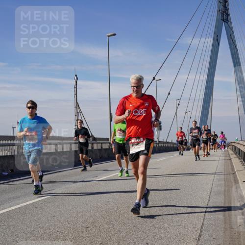 03.10.2025 - Köhlbrandbrückenlauf Michael Burmester http://msf.ph/oto/9077130 03.10.2025 12:42:11 Position 2  meine-sportfotos.de