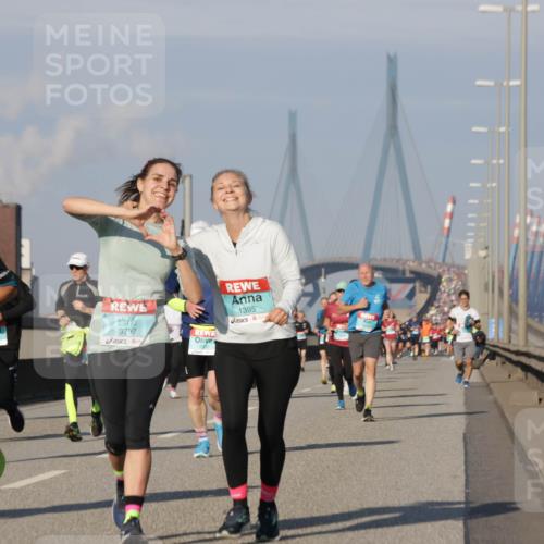 03.10.2025 - Köhlbrandbrückenlauf Jannik Wohlers http://msf.ph/oto/9077132 03.10.2025 09:52:13 Position 3 1333, 3797, 1395 meine-sportfotos.de