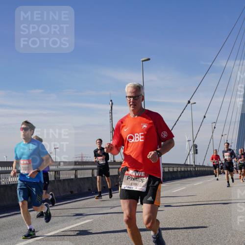 03.10.2025 - Köhlbrandbrückenlauf Michael Burmester http://msf.ph/oto/9077144 03.10.2025 12:42:11 Position 2 2, 4480 meine-sportfotos.de